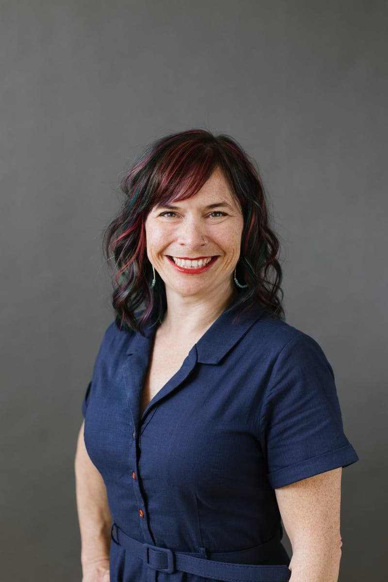 Portrait of Erin Barnes